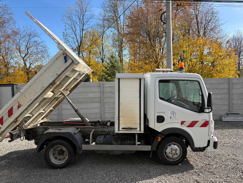 Renault Maxity  Nissan Cabstar kiper