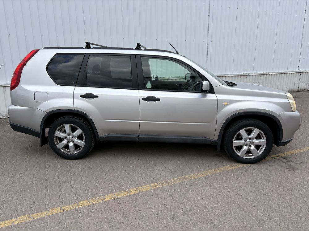 В Житомирі джип Nissan X Trail t31 дизель повний привід праве кермо