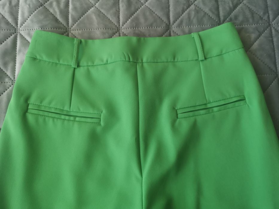 Zielony komplet LYKKE l Spodnium l Garnitur damski l 36 S l Nowy