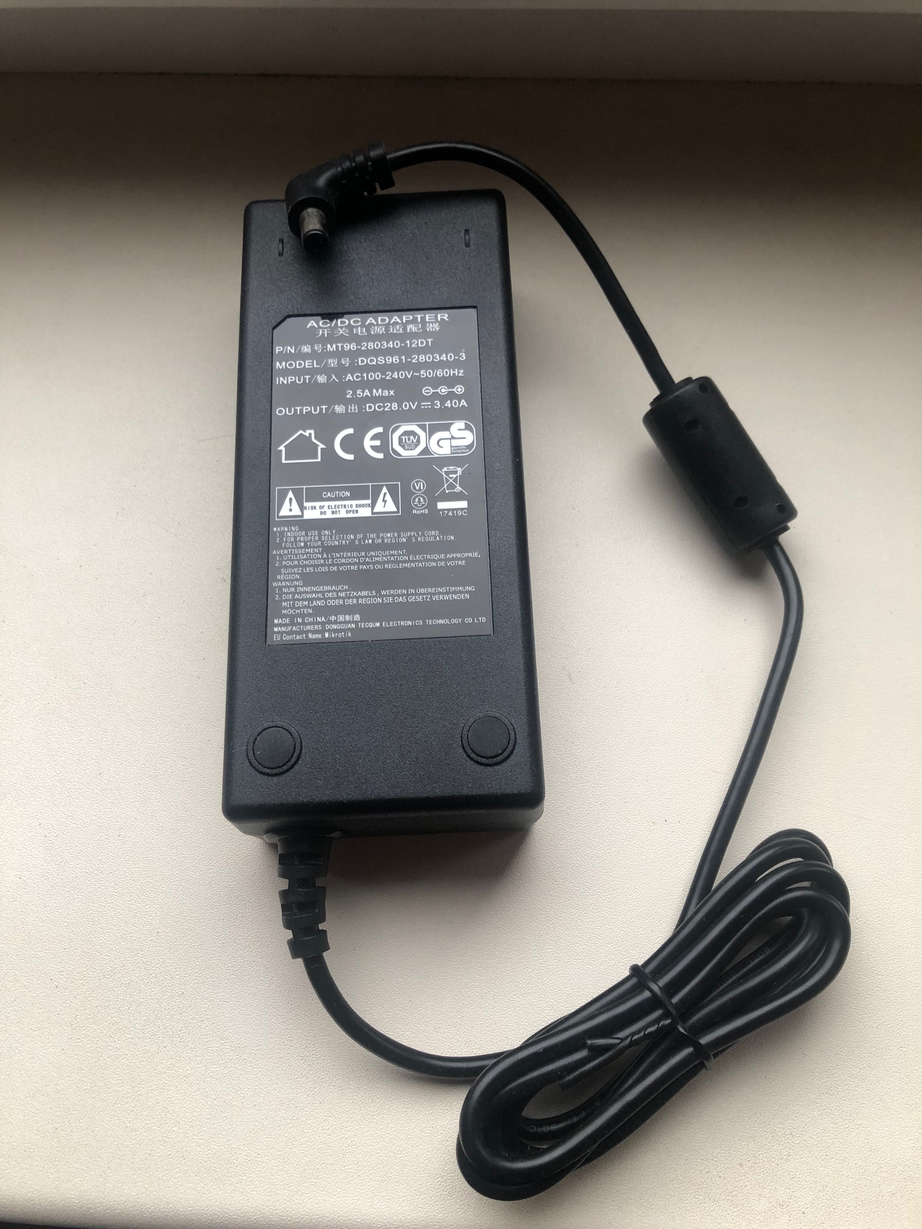 Блок питания 28V, 3,4 Ампера MikroTik Power Adapter DQS961-280340-3