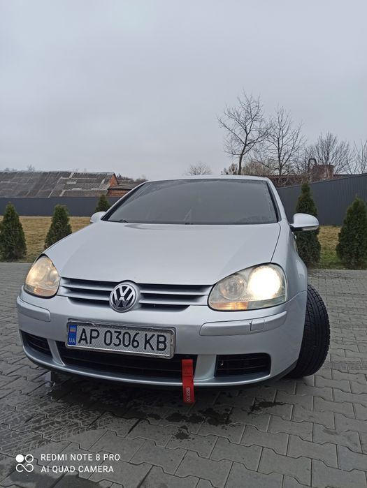 Volkswagen Golf 5 в гарному стані