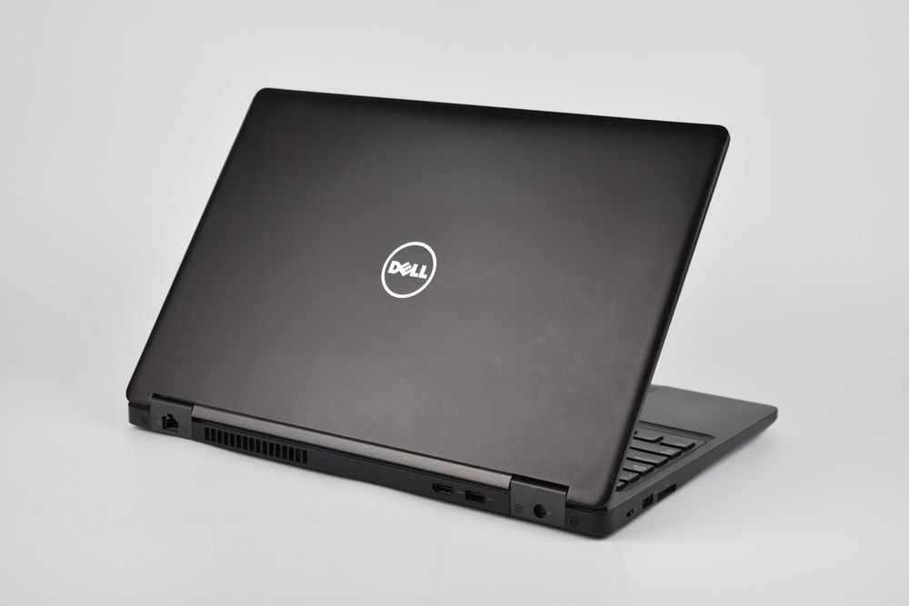 Dell Precision 3520 i7-7700HQ Quadro M620 16/32гб 512/1тб 15.6"Ноутбук