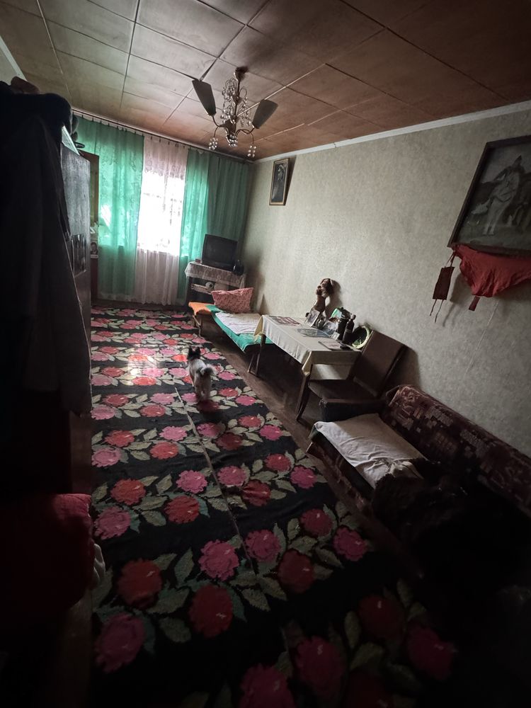 Продам дачний будинок з земельною ділянкою