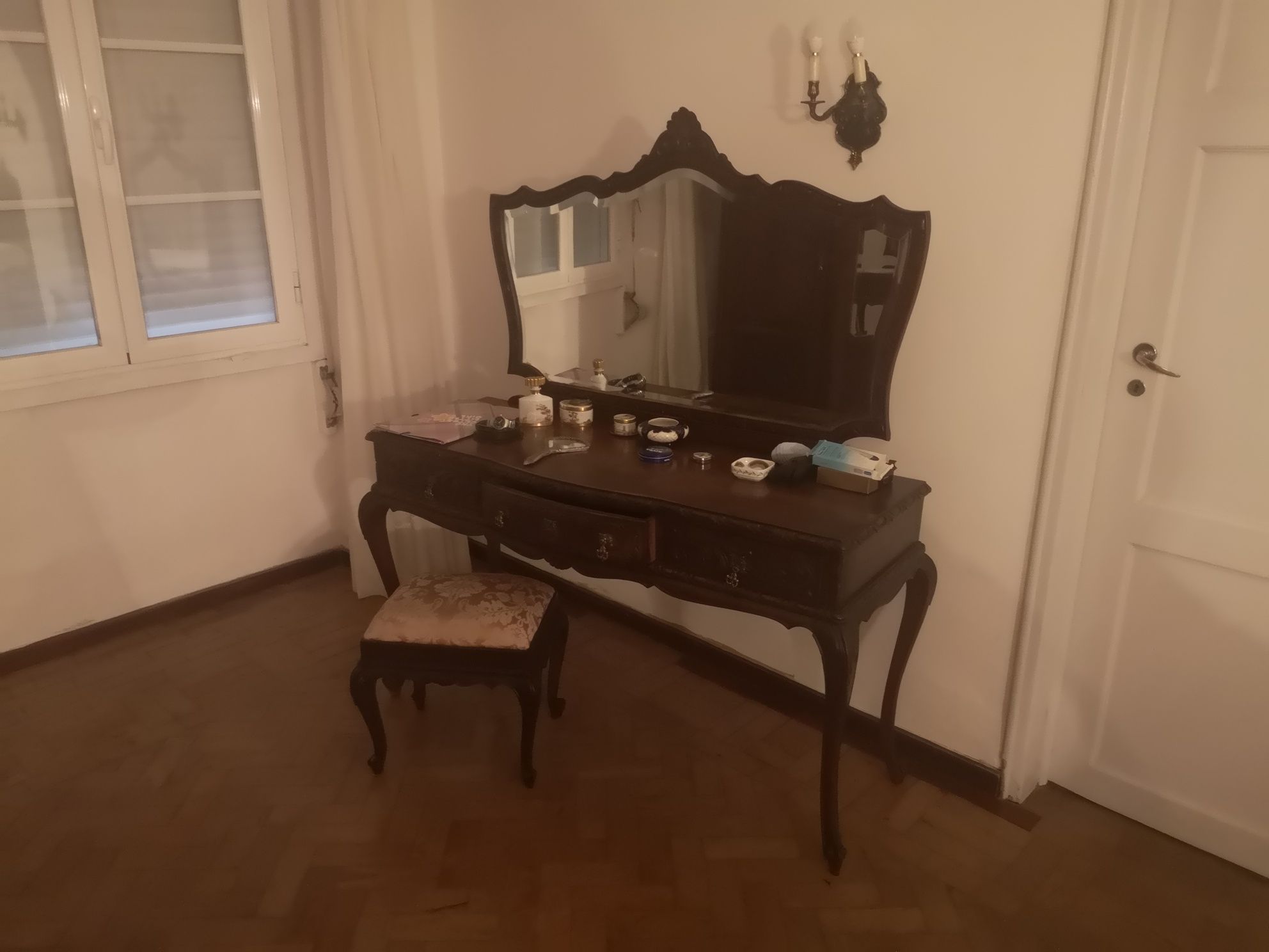 Parte de Mobília de quarto antiga