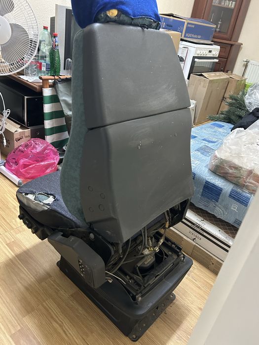 Продам сидіння водія на сідловий тягач VOLVO FH 420 EURO 3