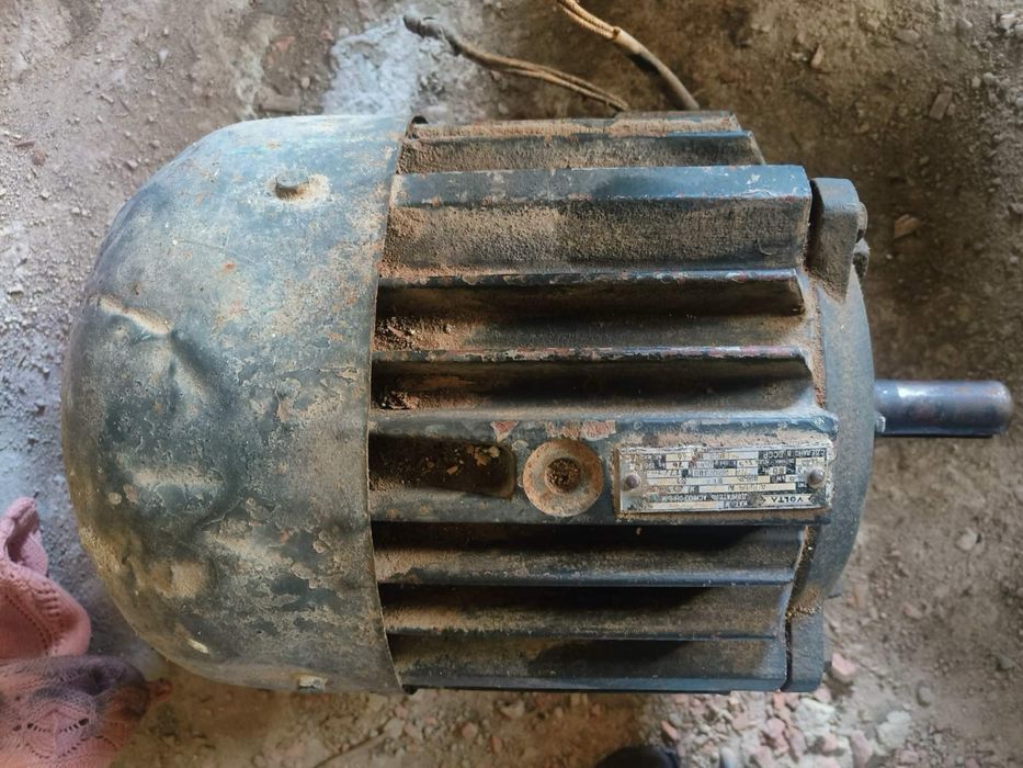 Продаю мотор в хорошуму стані .