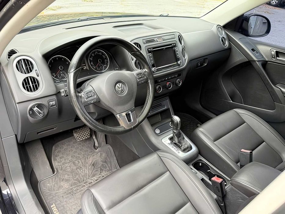 Volkswagen Tiguan      2015