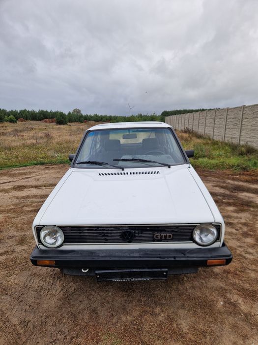 Volkswagen golf I
