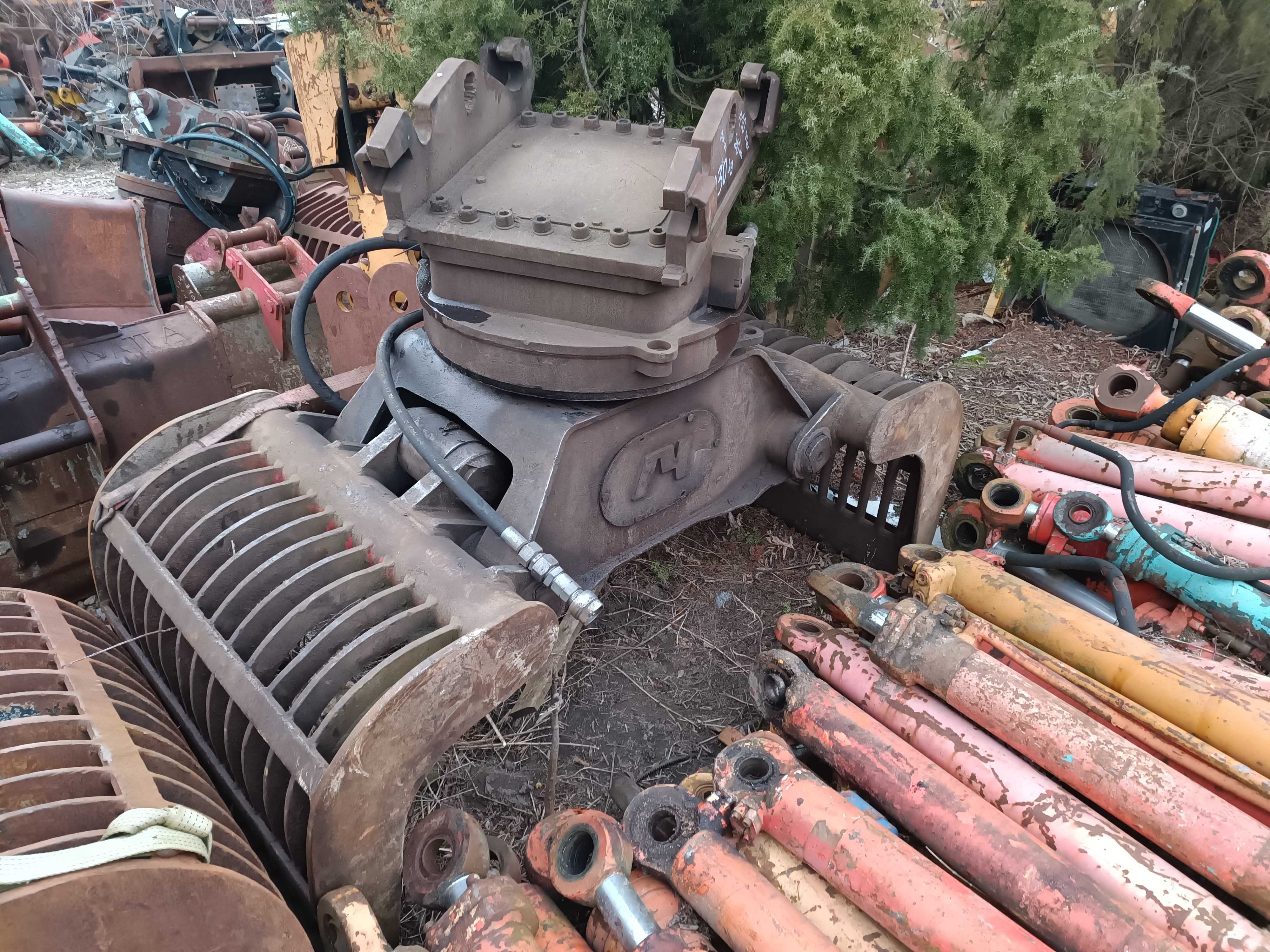 Hydrauliczny chwytak wyburzeniowy na szybkozłącze Verachtert CW30 CW40