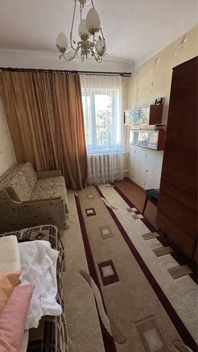 Продам два цегляних будинки біля річки, Звягель