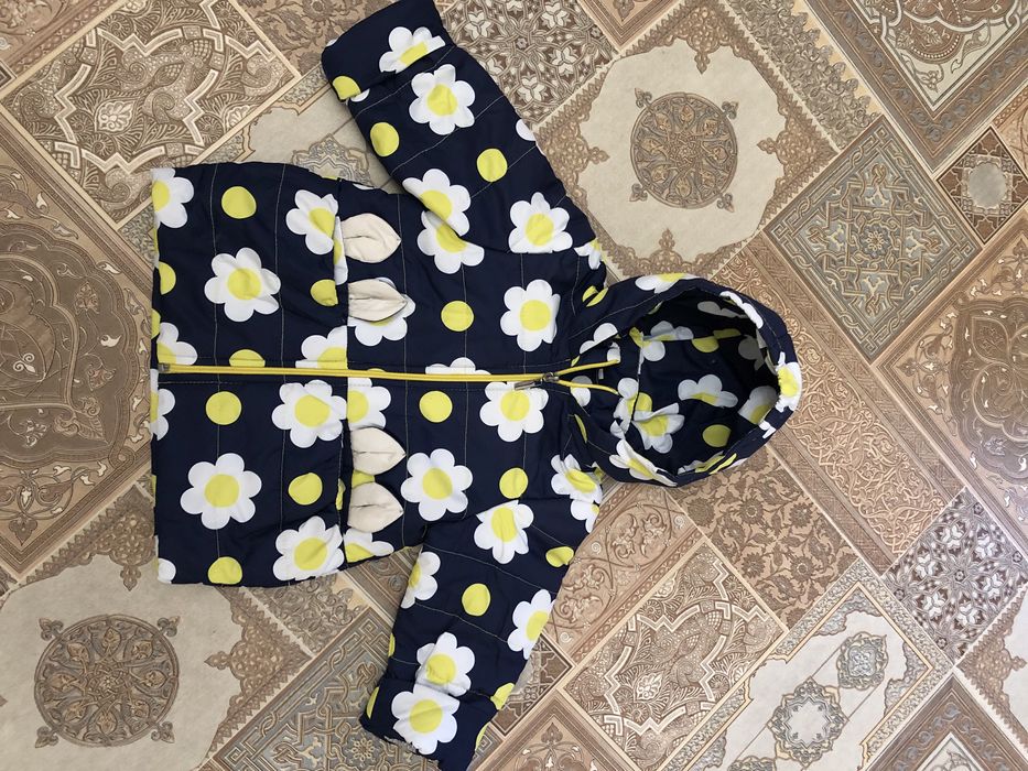 Курточка доя дівчинки