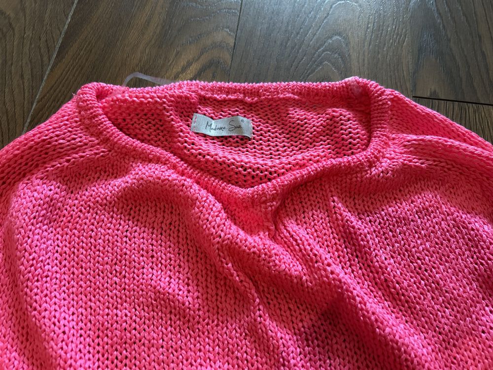 Sweter rozowy neonowy
