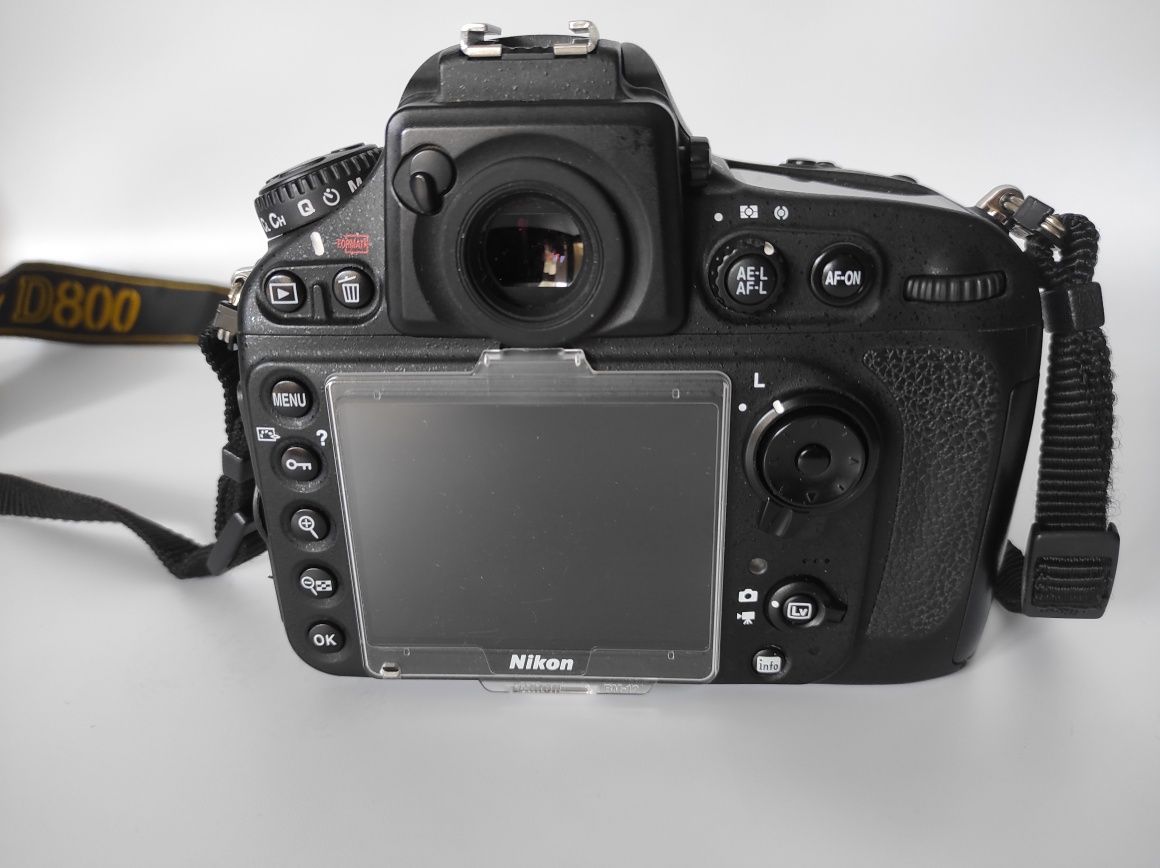 Продам повнокадрову цифрову камеру NIKON D800