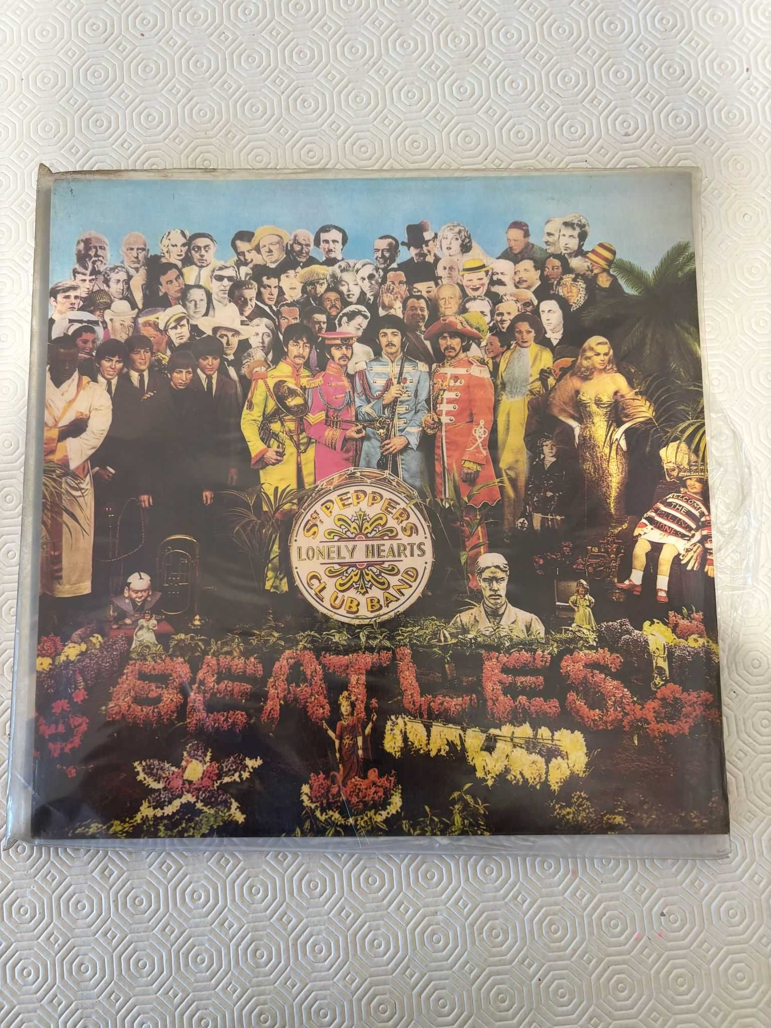59 vinis antigos (Beatles, etc)