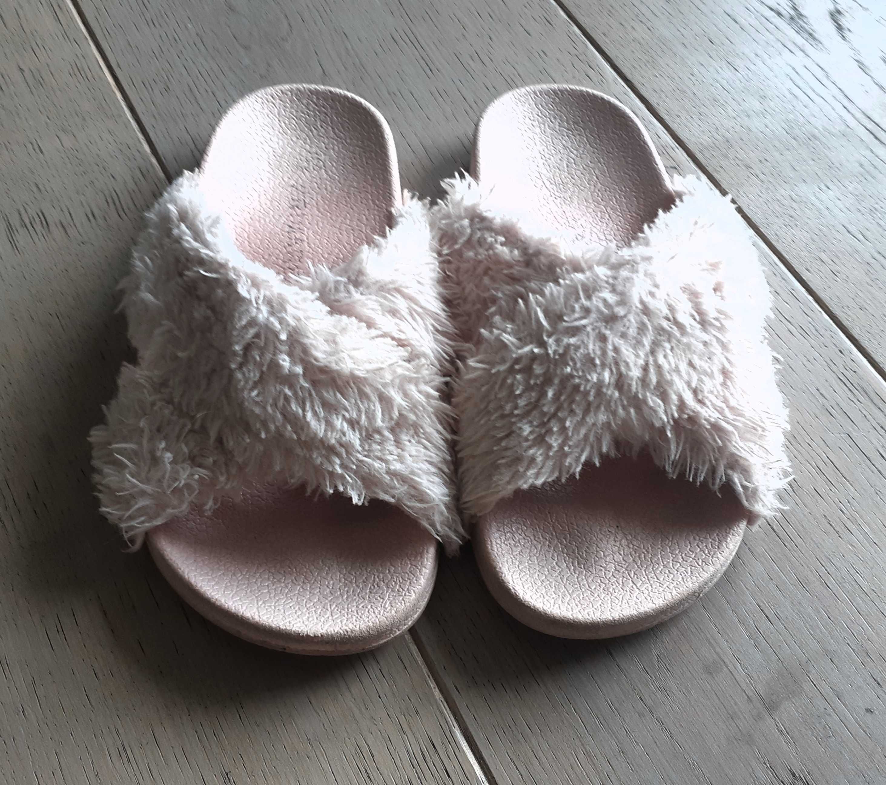 klapki kapcie z futerkiem dla dziewczynki PRIMARK rozmiar 32
