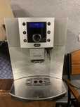 Продам Кофемашину DeLonghi