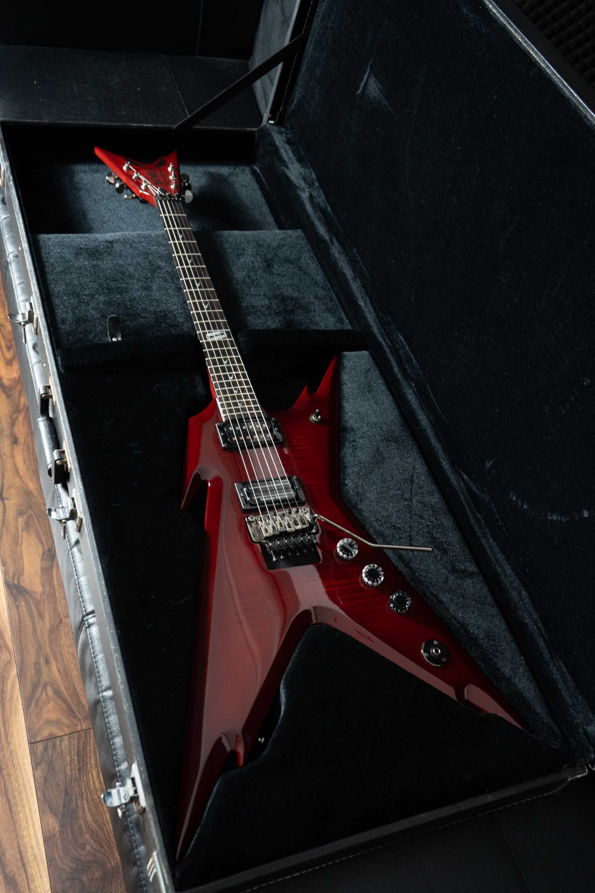 *Apenas 30 unidades* Dean Dime Razorback Flame Top 2008 - Trans Red