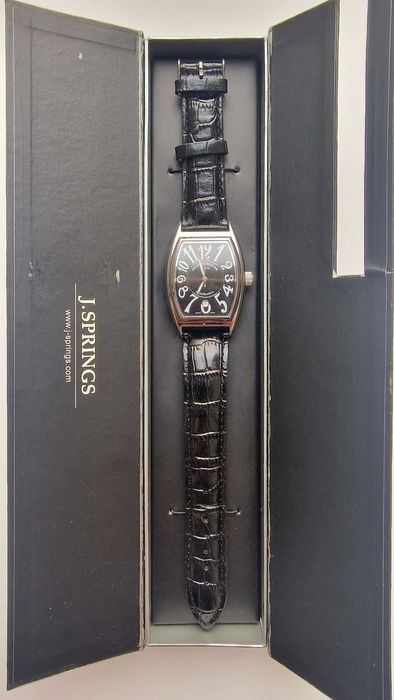 Продаю часы швейцарские наручные мужские новые