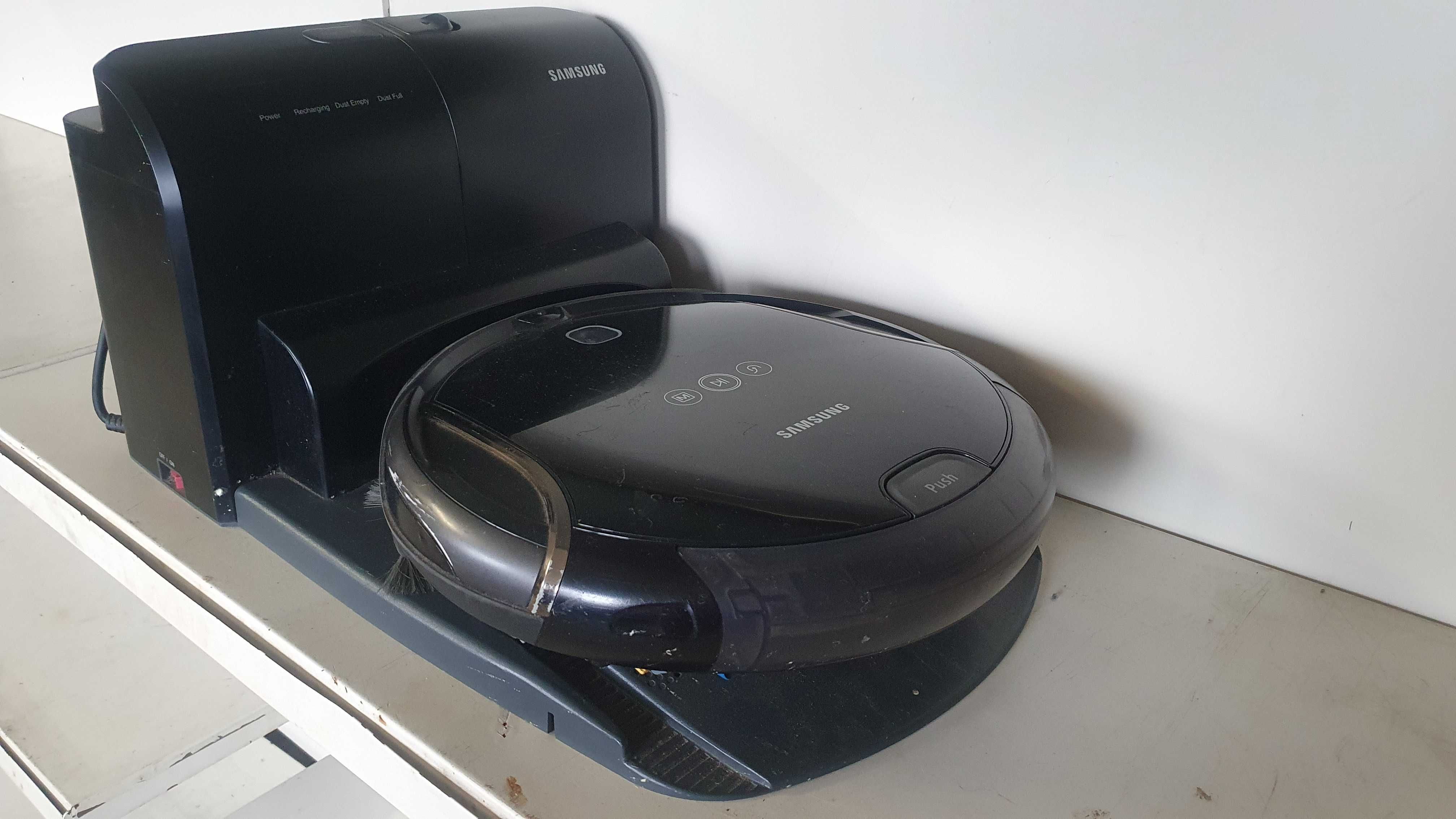 Odkurzacz bezprzewodowy samoopróżniający Samsung SRR600 ze stacją