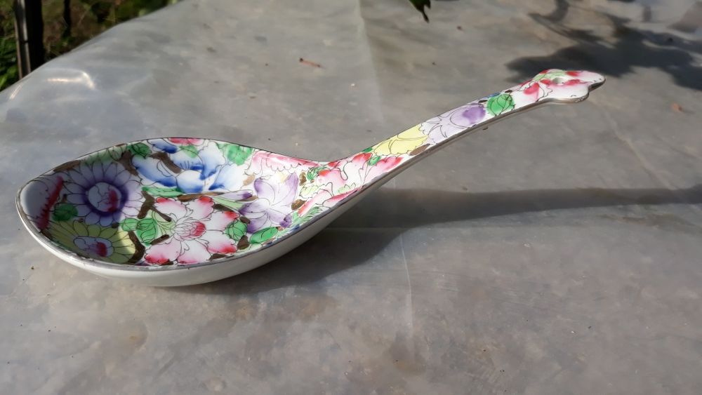 Colher chinesa decorativa