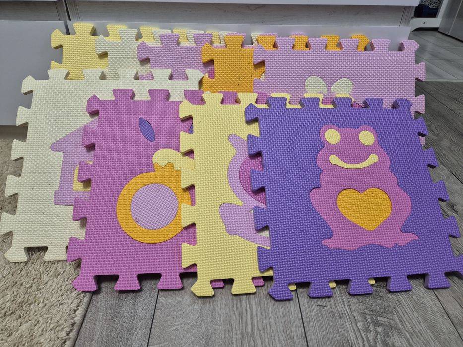 Килимок пазли зі вставними елементами