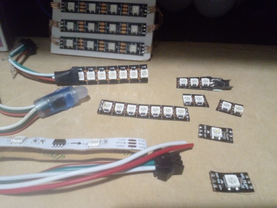 Одним лотом RGB LED. Светодиоды програмируемые !