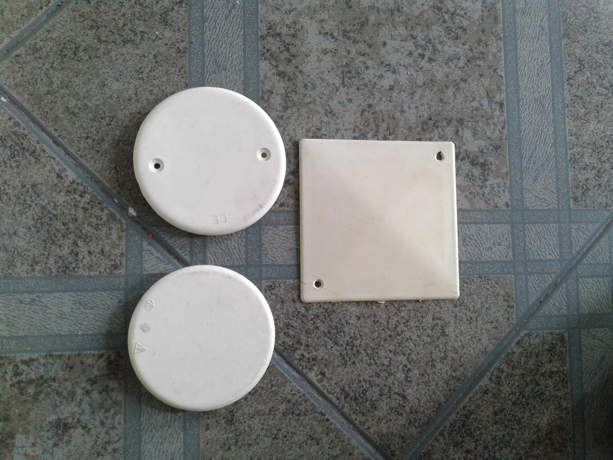 Tampas de caixa de encastrar, como NOVAS!