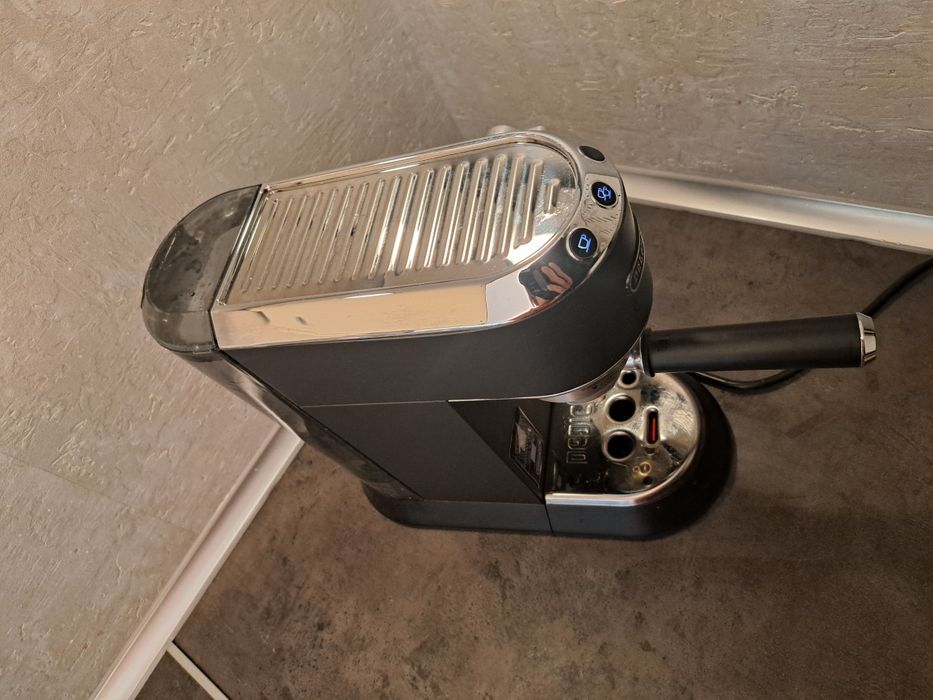 Ekspres kolbowy delonghi ec685