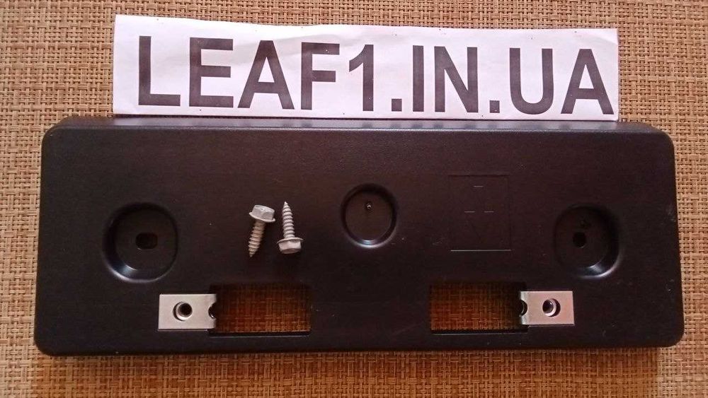 подиум подставка рамка под номер nissan leaf 18-22 96210-5sa0a