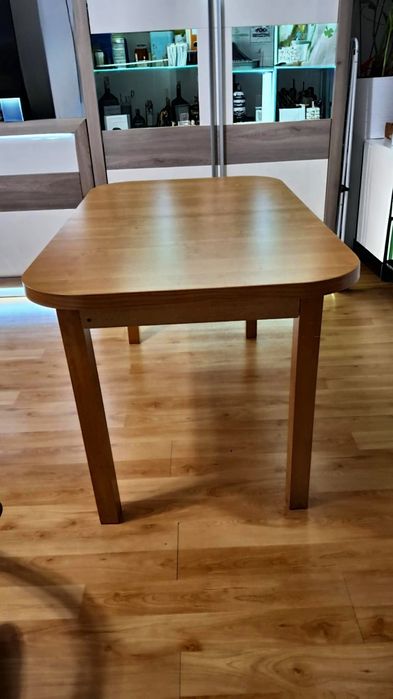 Stół rozkładany + 6 krzeseł