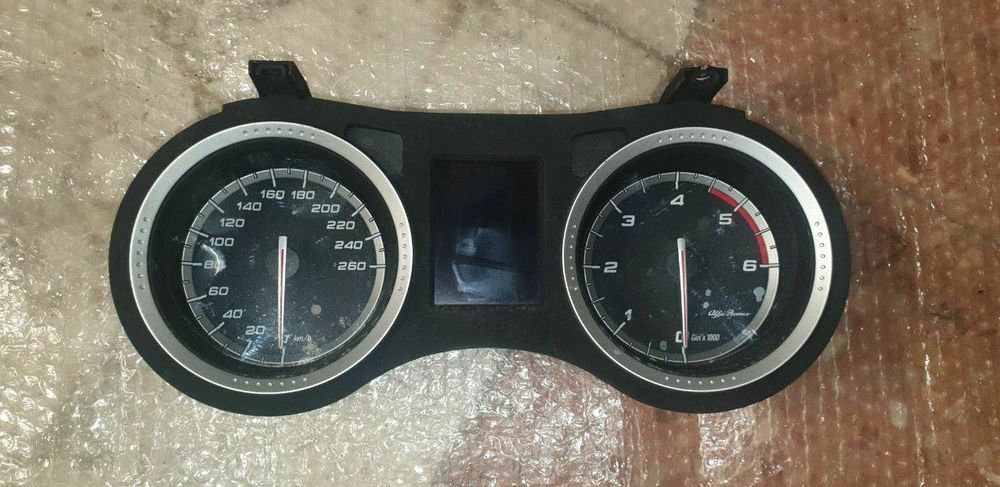 Приборна панель(щіток приборів) Alfa Romeo 159 . 1.9D, 0156089892