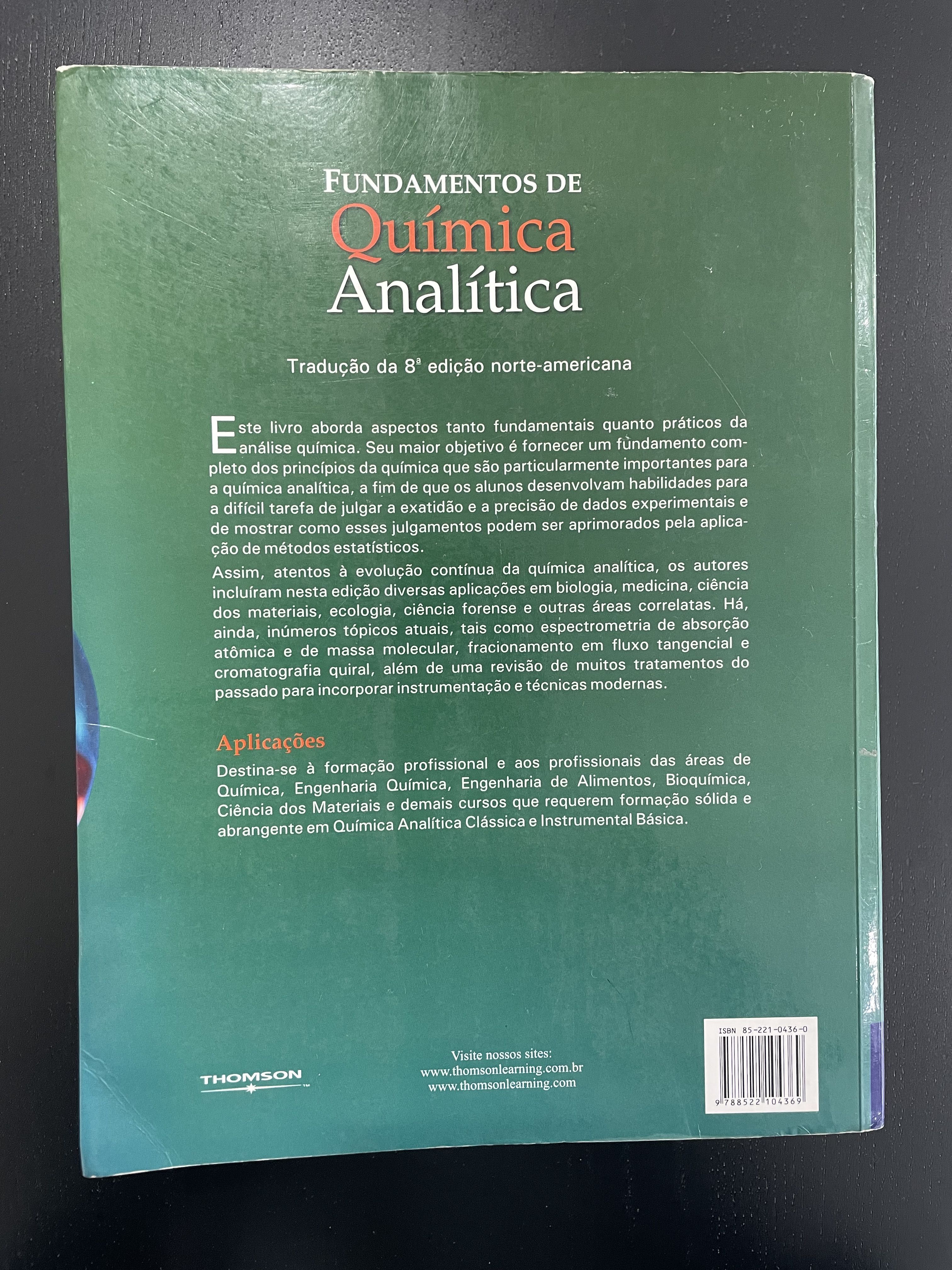 Livro ''Fundamentos de Química Analítica'' tradução da 8ª edição