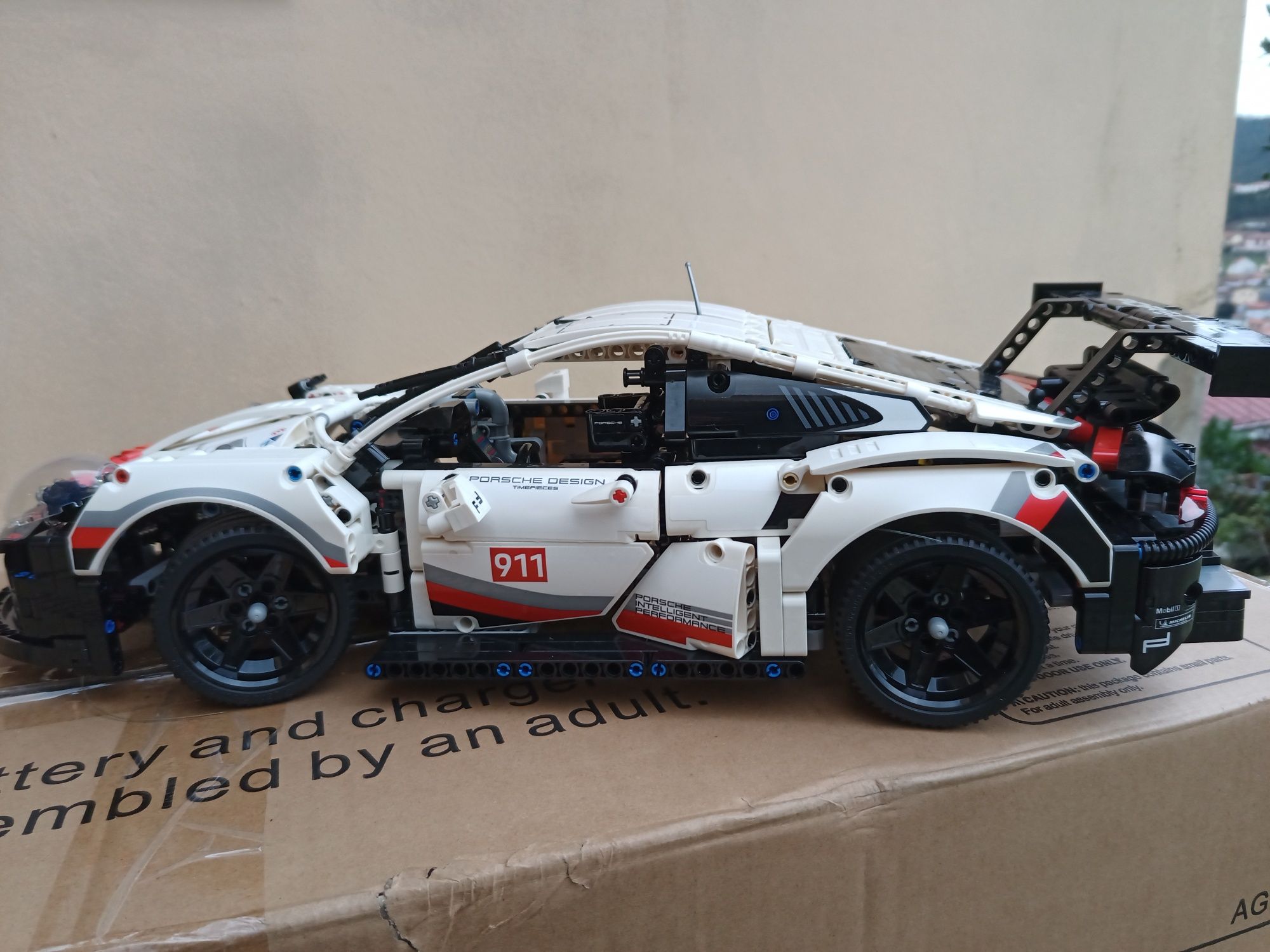 LEGO Porsche 911 RSR 
Porsche 911 RSR
Porsche 911 RSRPorsche 911 RSR