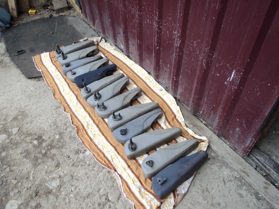 НА БУСИ Cидения Cидіння 3-6-7-8 шт Мастер Мовано Форд  Фиат Пежо