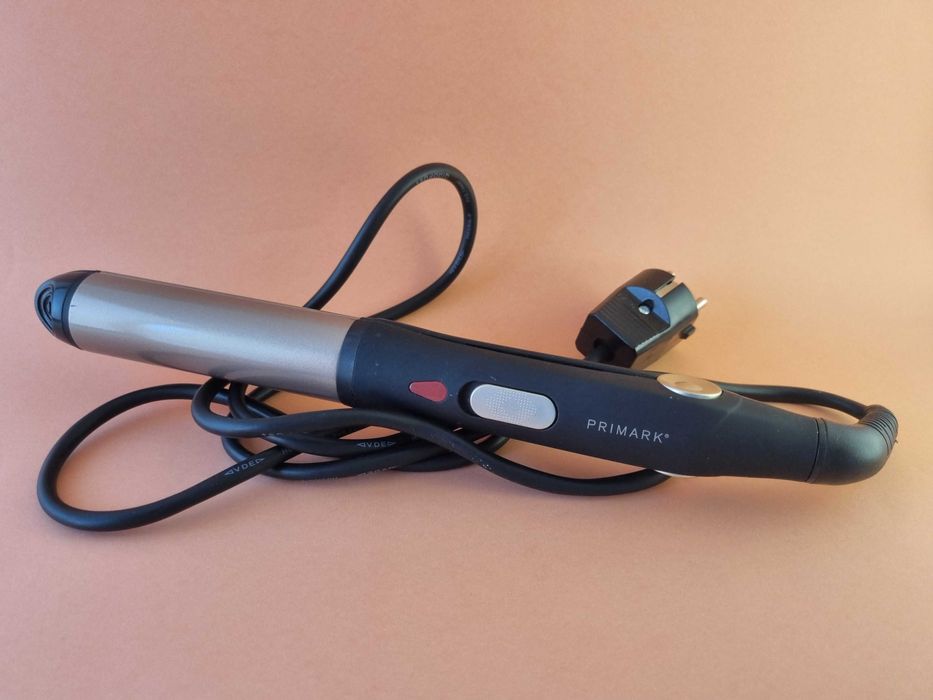 Ferro de cabelo - Alisa e modela