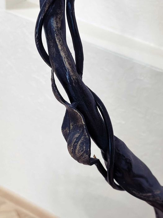 Кована підставка для квітів