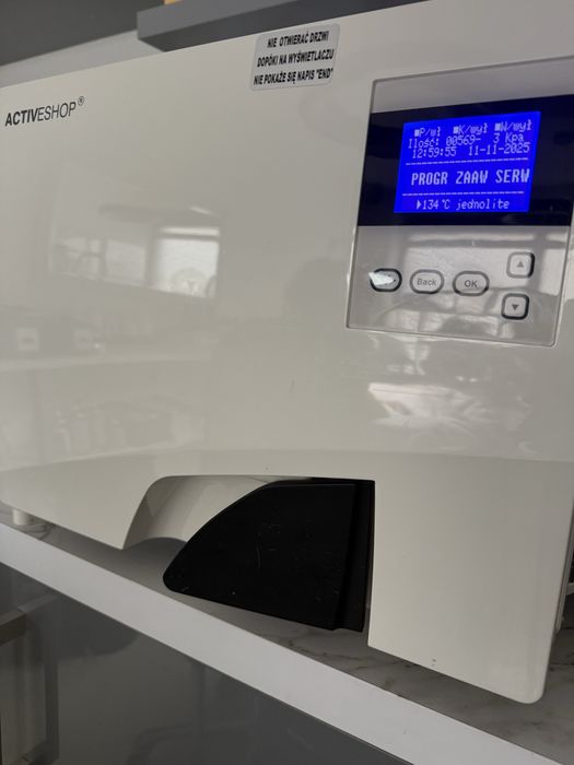 Uslugi sterylizacji narzędzi - autoklaw stomatologiczny -