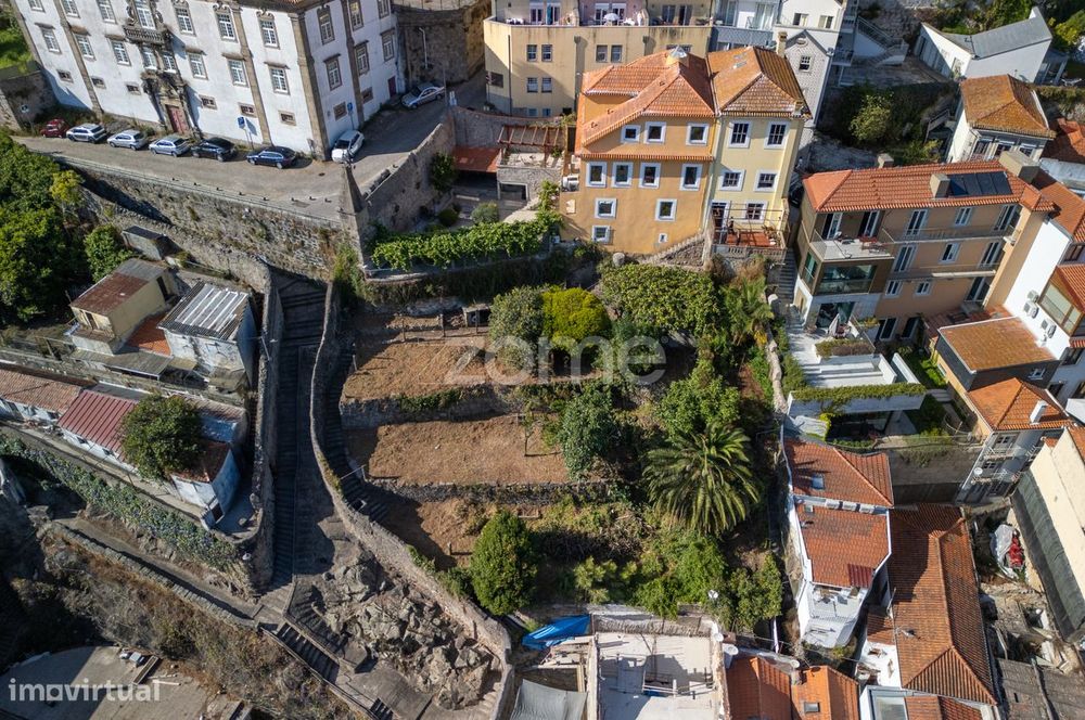 Terreno para construção em Miragaia