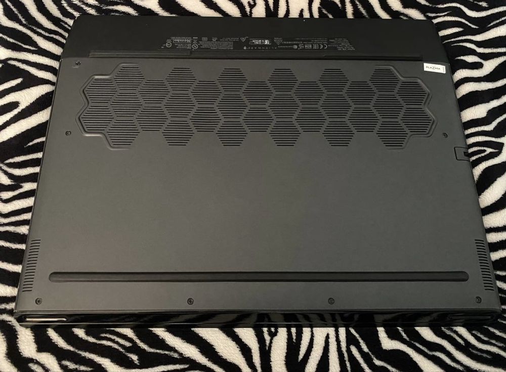 Игровой ноутбук Alienware m15 R3 – i7 / GTX 1660 Ti / 144 Гц
