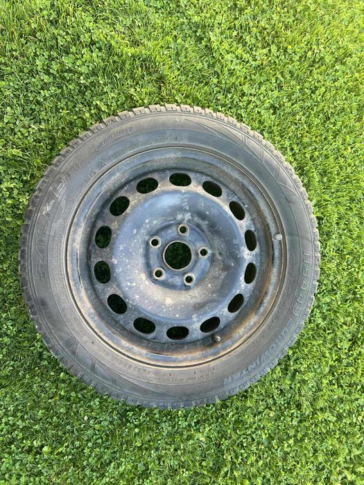 Kompet kół z oponami zimowymi Falken 205/55/16