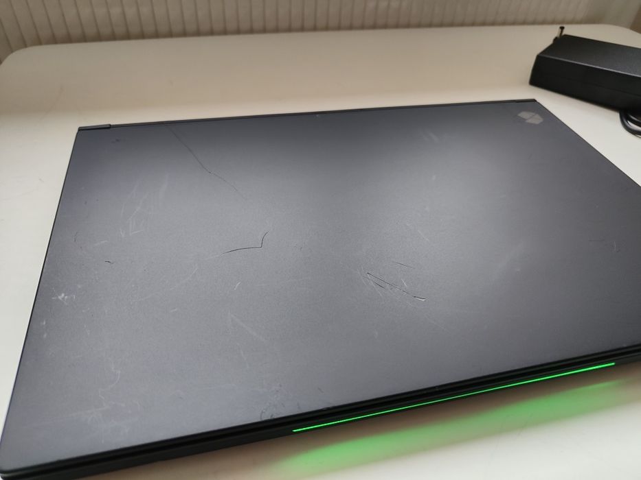 Gamingowy Laptop Intel Komplett QC7 RTX 2070 | i7-9750H | 16Gb | 256gb