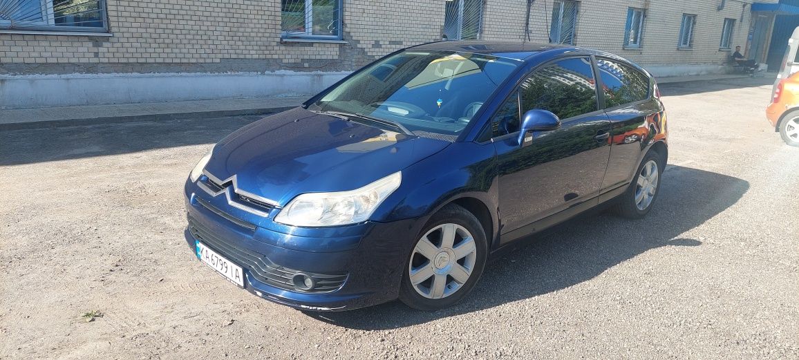 Экономный Citroen c4 1.6 дизель/ 3 двері