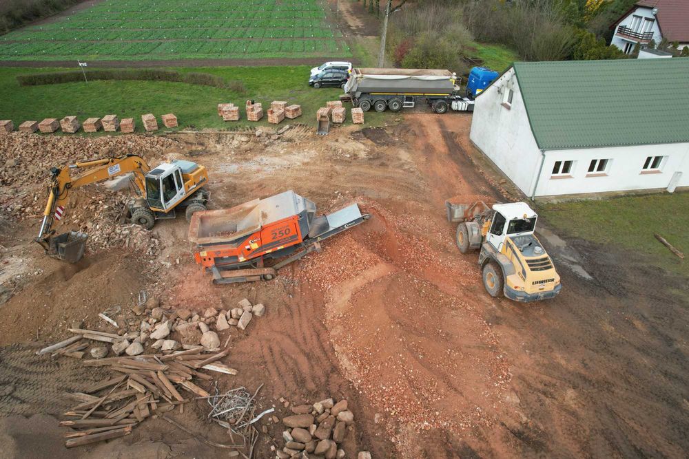 Wynajem kruszarki, kruszenie odpadów, recykling