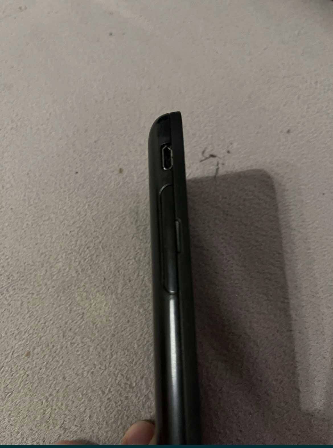 Telefon Black Berry.