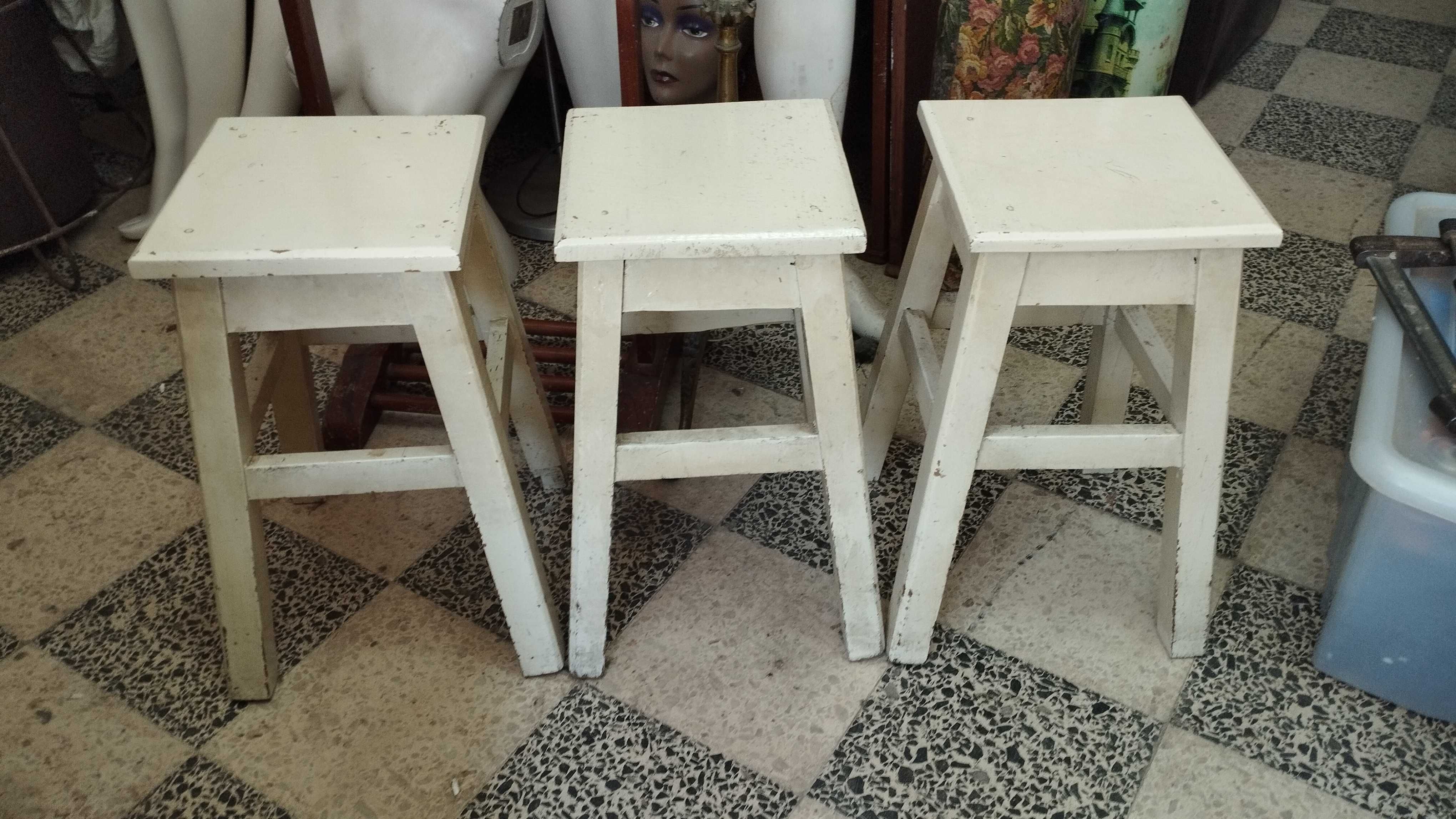 3 bancos mocho antigos