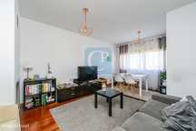 Apartamento T2,  junto ao Hospital de São João