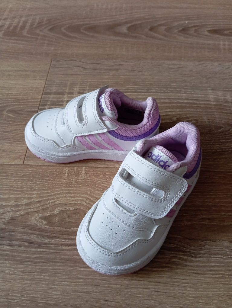 Оригінальні дитячі кросівки Adidas