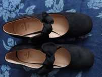 Sapatos de camurça pretos