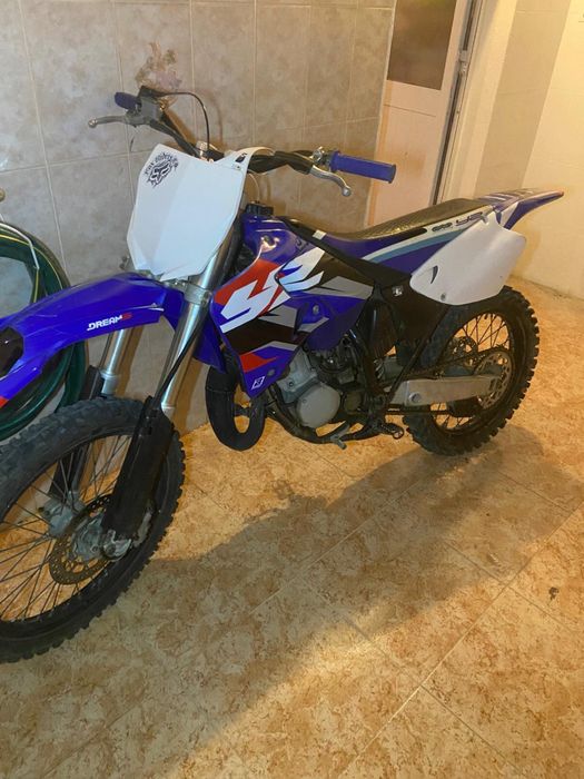 (YZ125 de 2001).