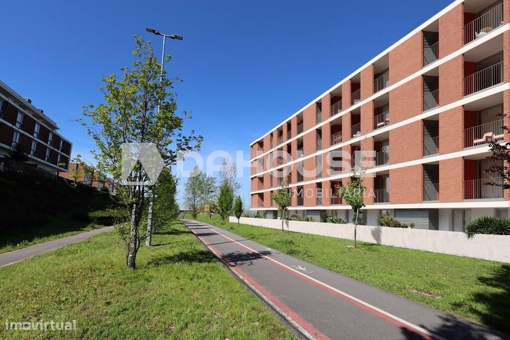 Apartamento T2, Costa - Guimarães